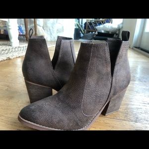 Size 9 - Not Rated - Faux Leather Booties